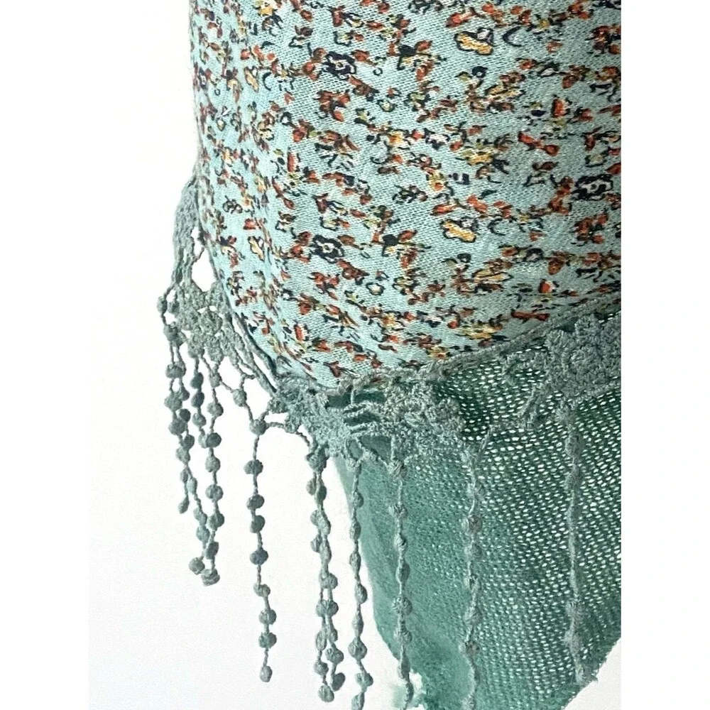 VTG Crochet Trims Triangle Scarf Floral Prints & Sage Green Cottage Boho Garden